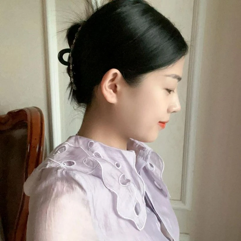 u客直谈实名认证冯女士