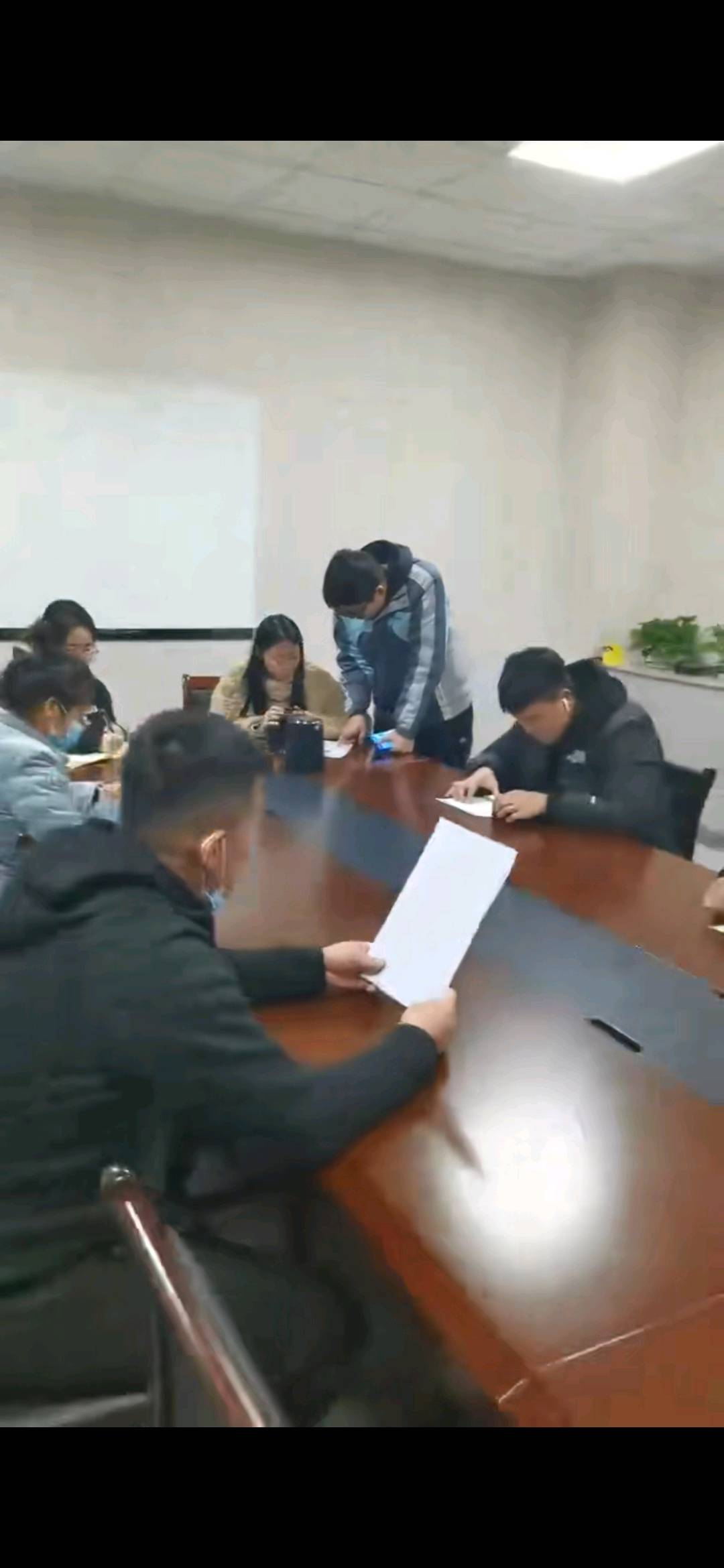 薛先生App**拉新工作室，一部手机就可轻松赚钱