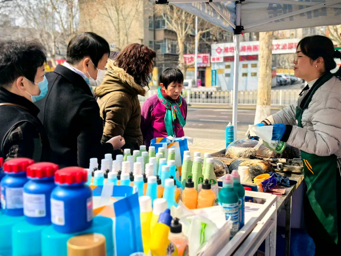 尹攀其他供需给业主洗黑锅底，无偿带。日入*无淡季，可长期。