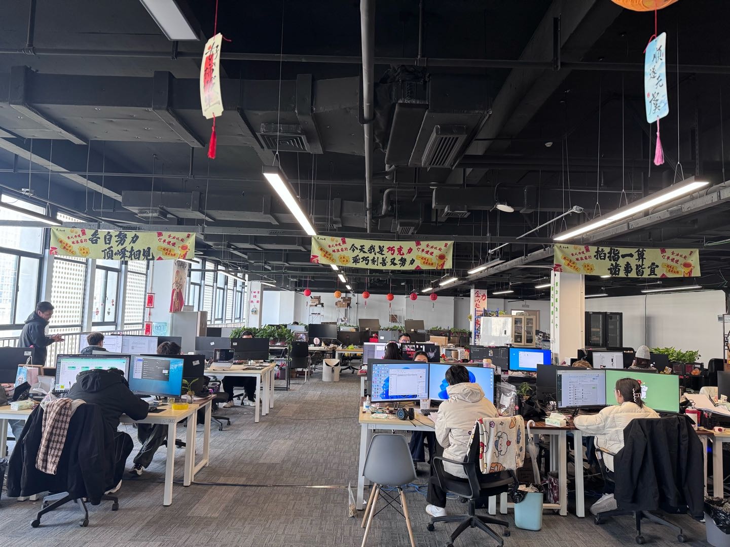 马女士找合伙人跨境电商POD招募合伙人轻松创业