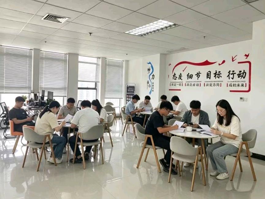 黄先生其他供需轻资产创业 APP拉新工作室,利润日结,包教会容易上手