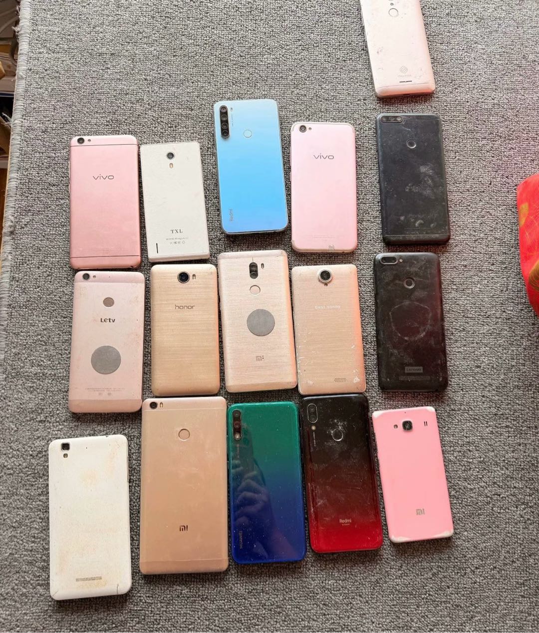 张先生专业报废手机回收渠道，全国接单，量大价优，回款秒结！