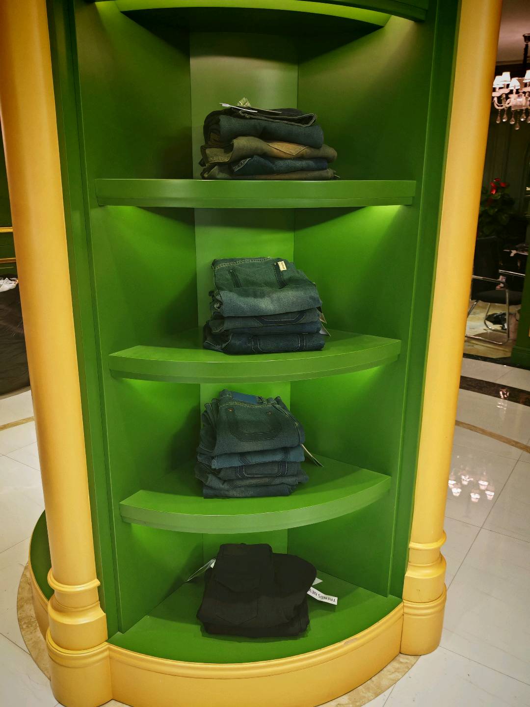 朱永豪销货渠道寻找抖音店铺，帮助快速起店，提升店铺销量、权重、等级